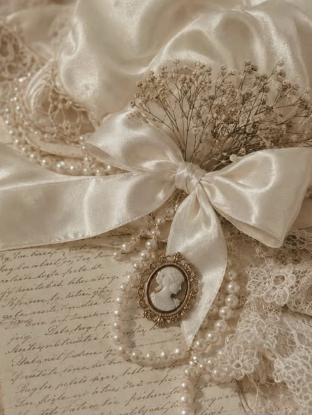 Bridal Era Live show listing no cancellation unlisted item shown in live auction